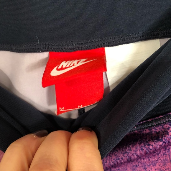 Nike High Waisted Leggings - Picture 3 of 5